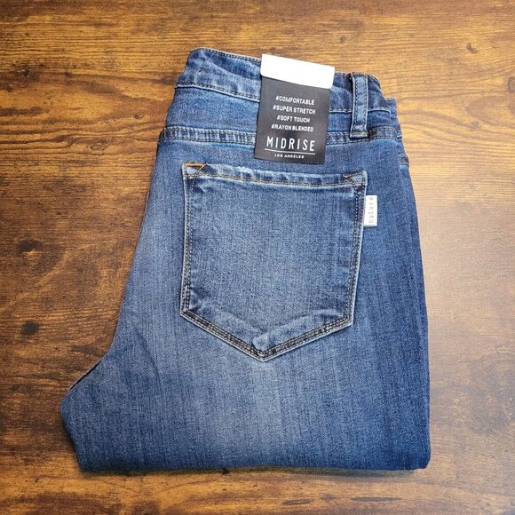 NATURE Jeans Size 26 Mid Rise Skinny Raw Hem Embellished Stretch Denim NWT - Picture 3 of 8